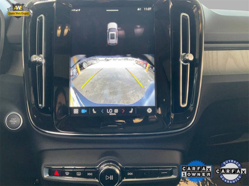 2025 Volvo XC40 B5 Plus Bright Theme