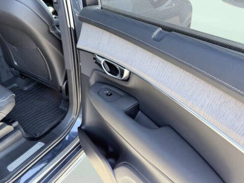 2025 Volvo XC90 T8 Ultra Bright Theme 6P