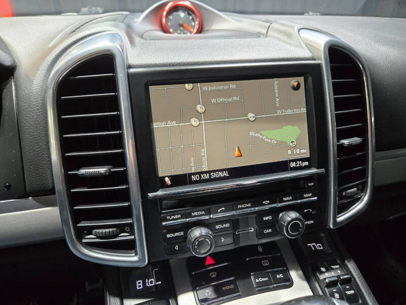 2013 Porsche Cayenne GTS