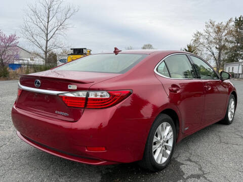 2013 Lexus ES 300h