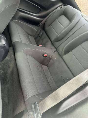 2016 Ford Mustang V6