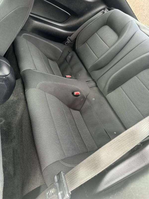 2016 Ford Mustang V6