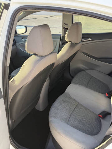 2017 Hyundai Accent Value Edition