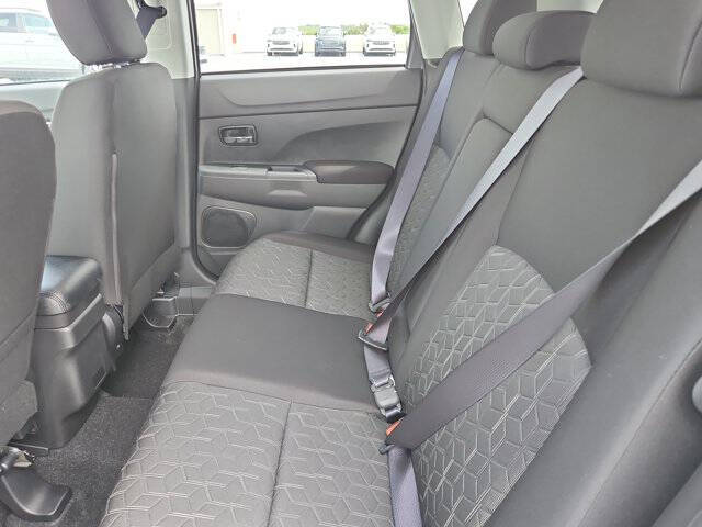 2025 Mitsubishi Outlander Sport ES