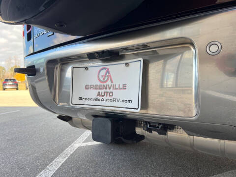 2023 Land Rover Defender 130 SE