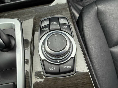 2012 BMW 5 Series 528i