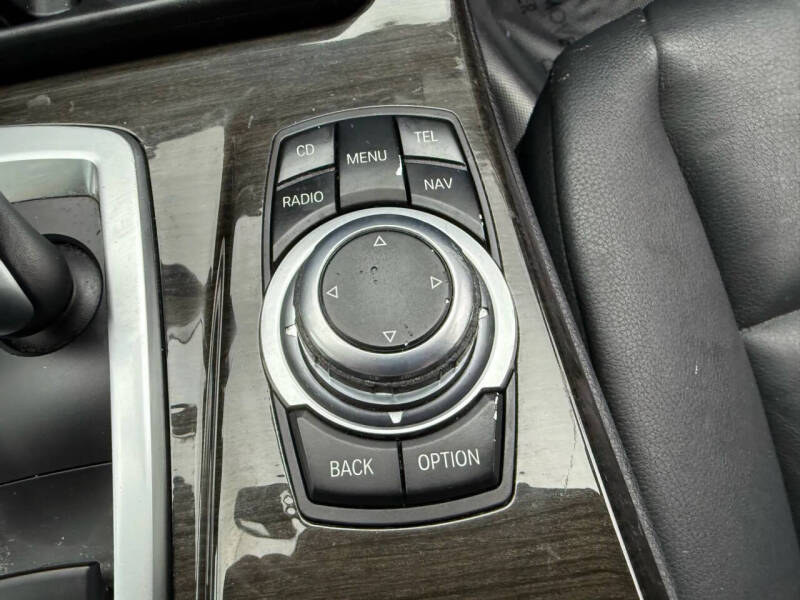 2012 BMW 5 Series 528i