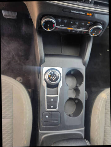 2022 Ford Escape Hybrid SE
