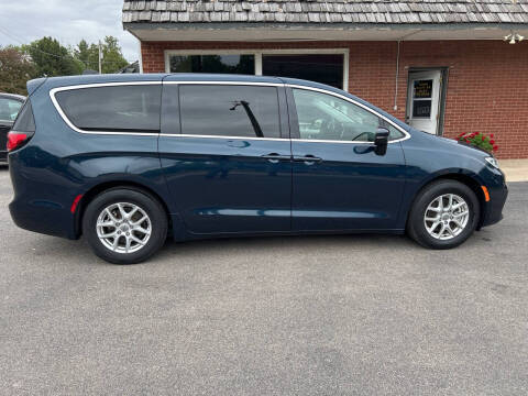 2023 Chrysler Pacifica Touring L