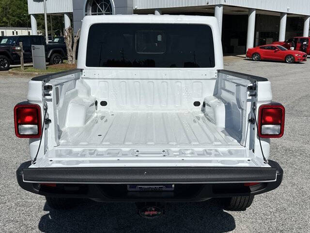 2025 Jeep Gladiator Sport S