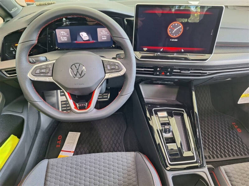 2026 Volkswagen Golf GTI SE