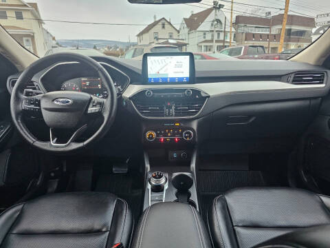 2020 Ford Escape SEL