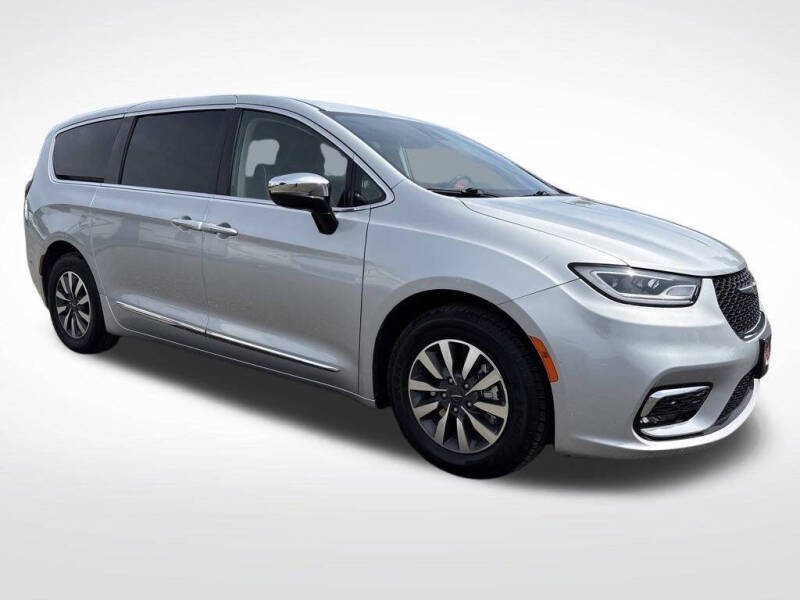 2023 Chrysler Pacifica Plug-In Hybrid Limited