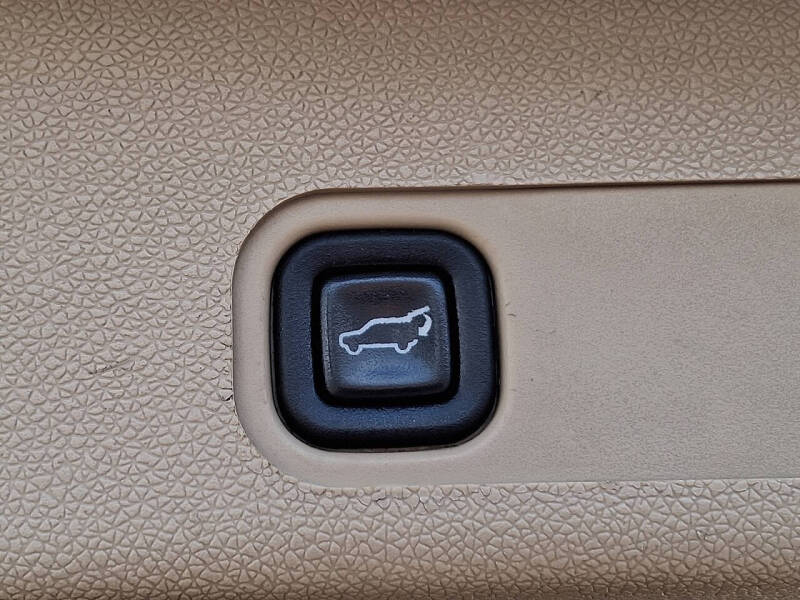 2011 Cadillac Escalade Premium