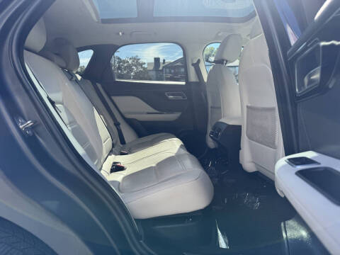 2019 Jaguar F-PACE 30t Prestige