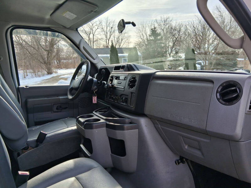 2011 Ford E-Series E-250