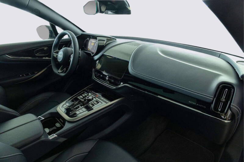 2026 Aston Martin DBX 707