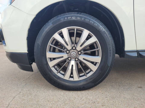 2019 Nissan Pathfinder SL