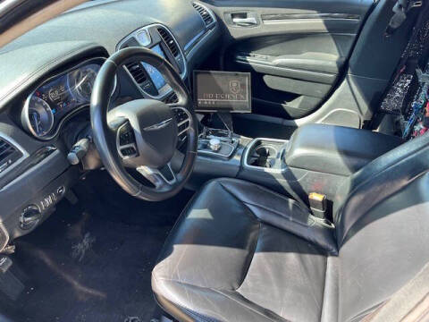 2017 Chrysler 300 Limited