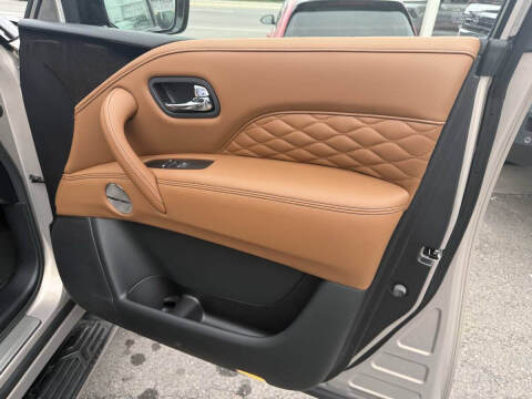 2023 Infiniti QX80 Sensory