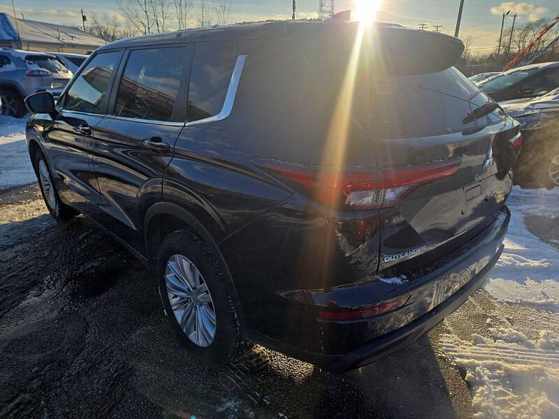 2023 Mitsubishi Outlander