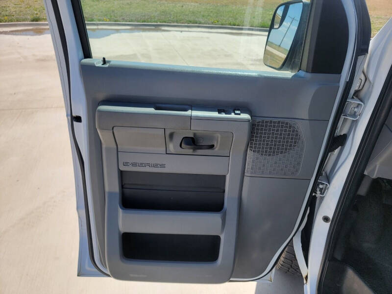 2010 Ford E-Series E-150 XL