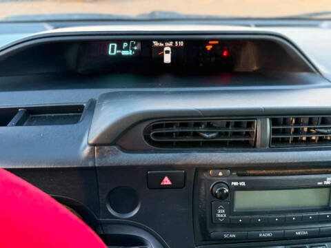 2014 Toyota Prius c