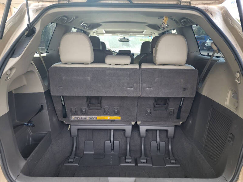 2011 Toyota Sienna XLE 8-Passenger