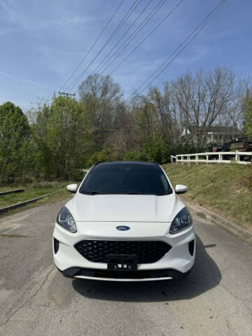 2020 Ford Escape SE