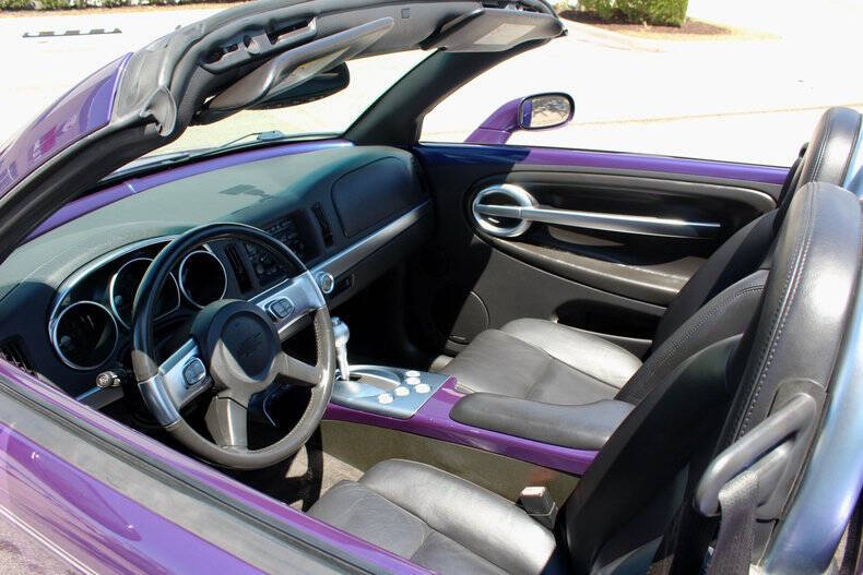 2004 Chevrolet SSR LS