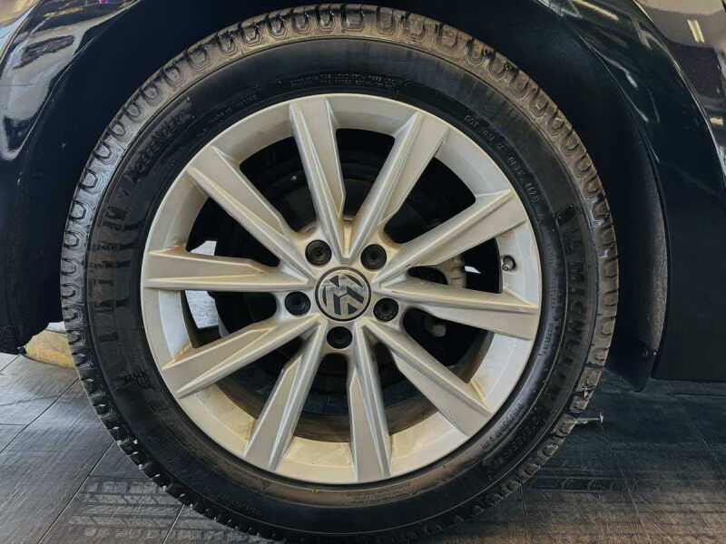 2019 Volkswagen Beetle 2.0T SE