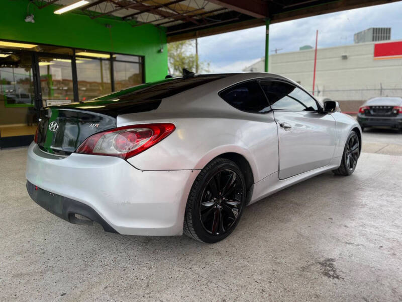 2010 Hyundai Genesis Coupe 2.0T Premium