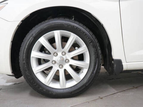 2011 Chrysler 200 Touring