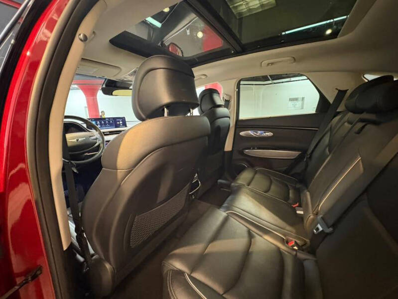 2023 Genesis GV70 2.5T Standard