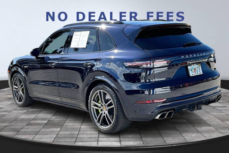2022 Porsche Cayenne Turbo S E-Hybrid