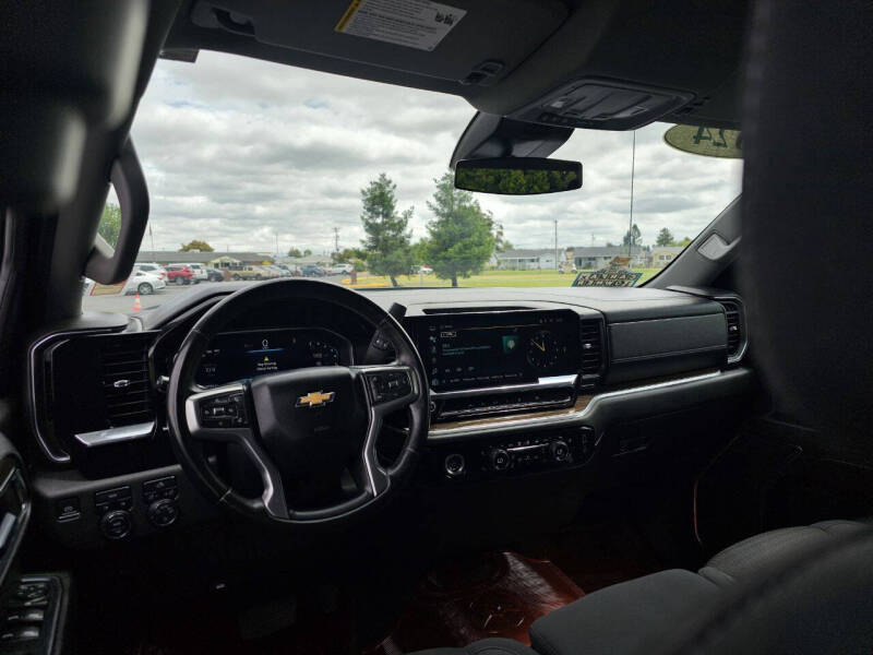 2024 Chevrolet Silverado 1500 LT