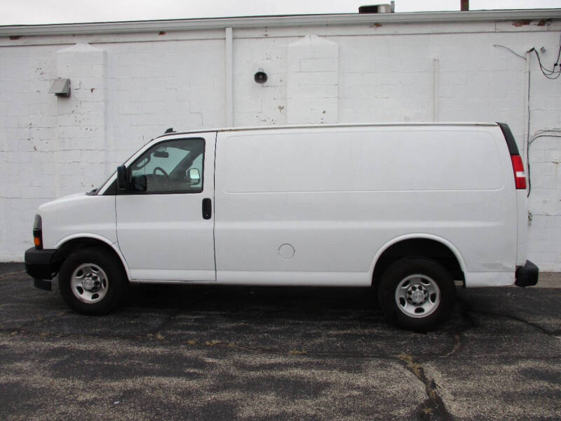 2018 Chevrolet Express Cargo Work Van's photo