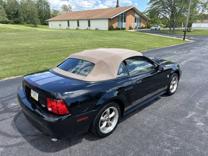 2004 Ford Mustang GT Deluxe