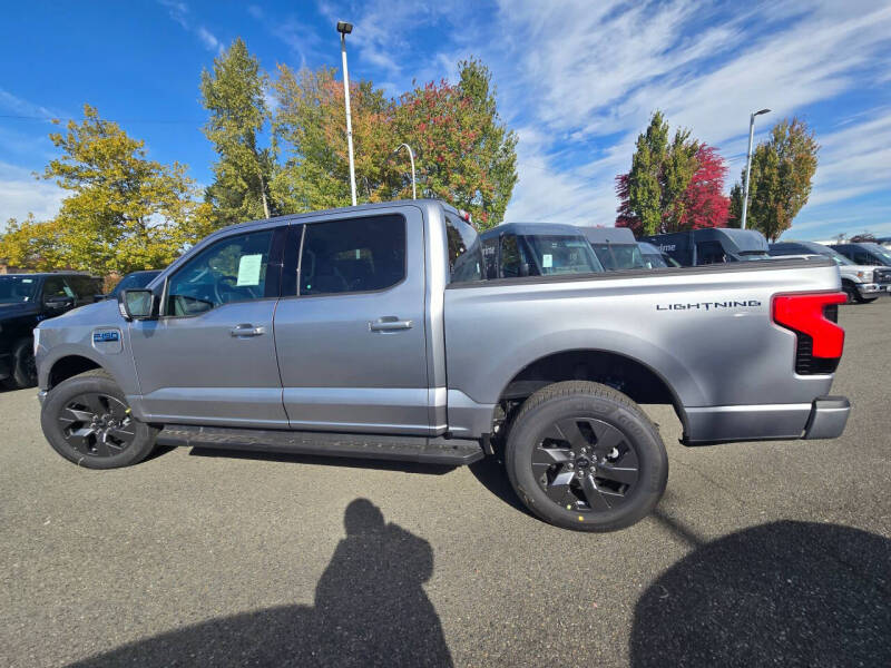 2025 Ford F-150 Lightning Flash