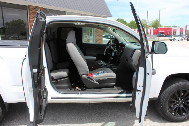 2021 GMC Canyon Elevation Standard