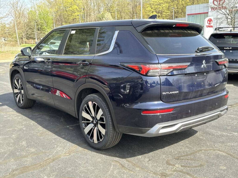 2025 Mitsubishi Outlander SE