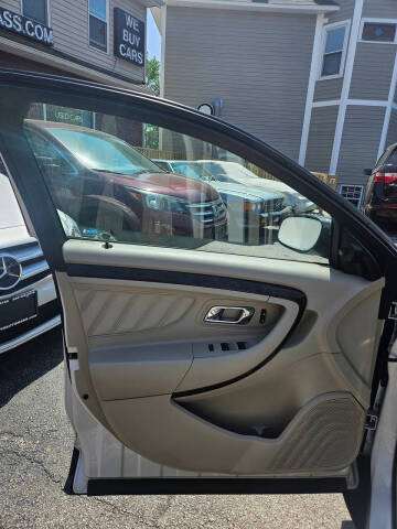 2010 Ford Taurus Limited