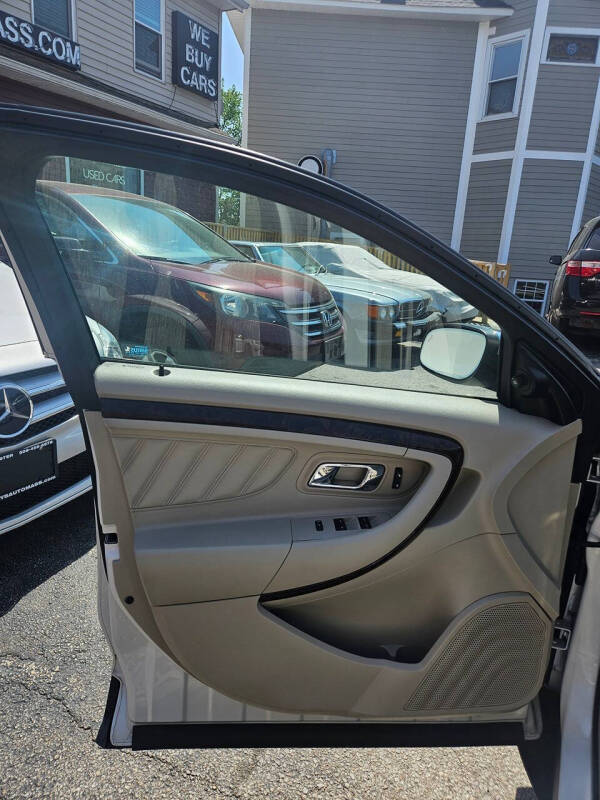 2010 Ford Taurus Limited