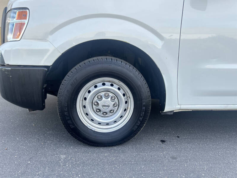 2016 Nissan NV