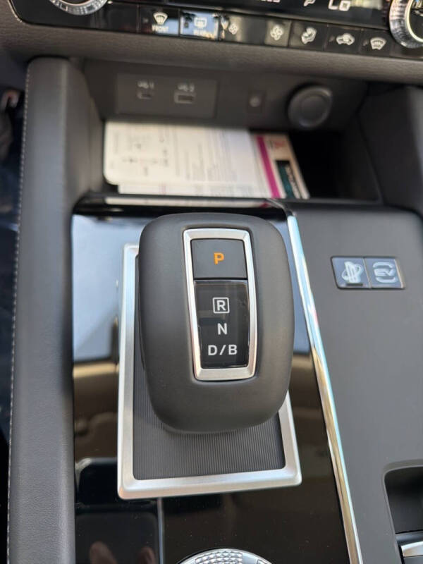 2025 Mitsubishi Outlander PHEV SE