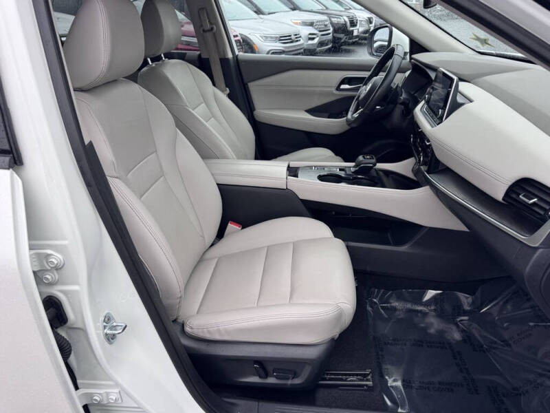 2021 Nissan Rogue SL