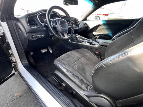 2016 Dodge Challenger R/T Plus