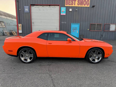 2012 Dodge Challenger R/T Plus