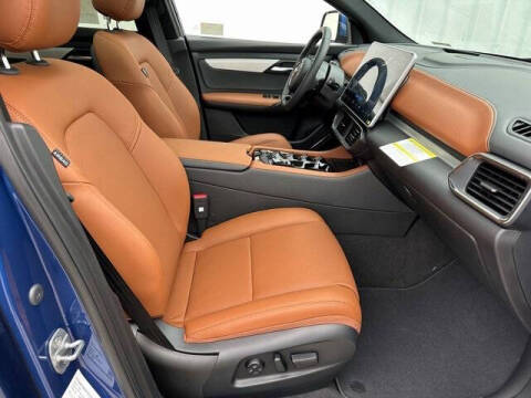 2025 VinFast VF8 Plus