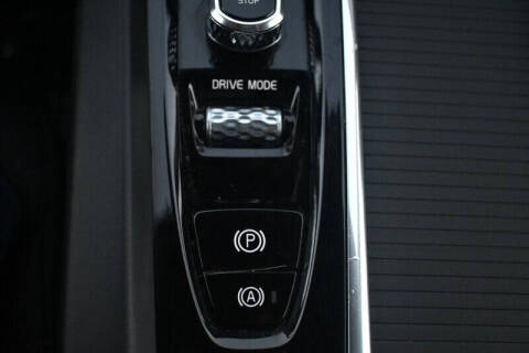 2020 Volvo XC60 T5 Momentum